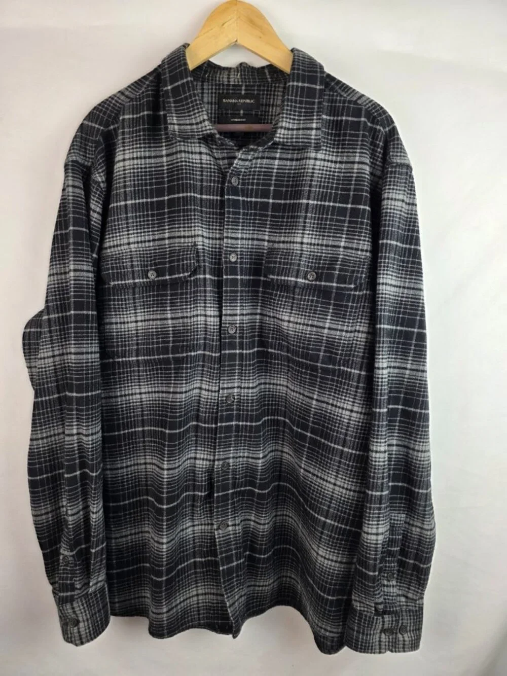 Banana Republic Men's Flannel Shirt Size XXL Black Plaid Long Sleeve Button Down